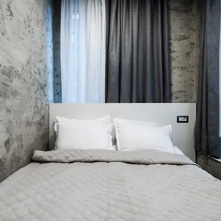 Luxury Silver Apartment *