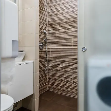 Luxury Silver By Flat Mаnager